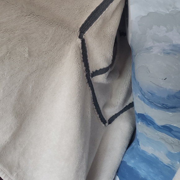 Lululemon fur lined wrap - Picture 10 of 16